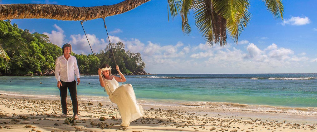 wedding Baie Lazare, bride