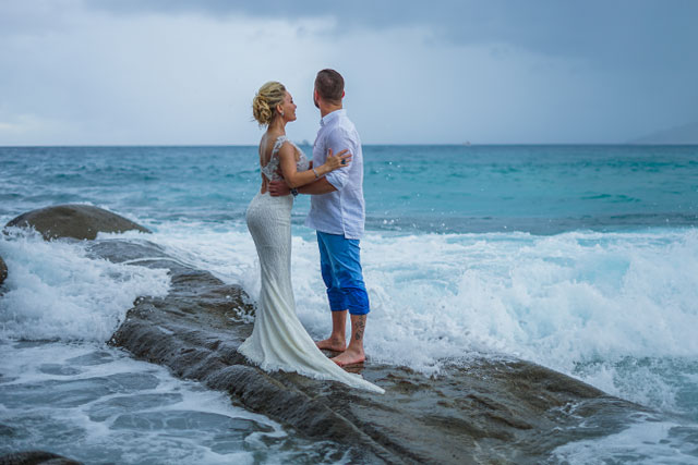 expat Couple Qatar marriage in Seychelles 
