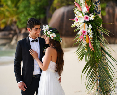 Symbolic wedding in the Seychelles - a couple celebrating their symbolic wedding.